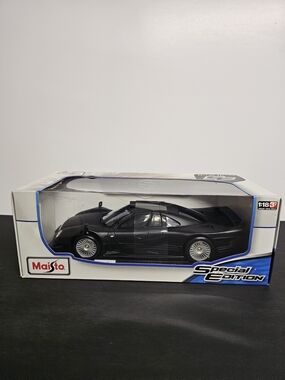 Maisto 1:18 Mercedes-Benz CLK-GTR Street Version Diecast Car Black